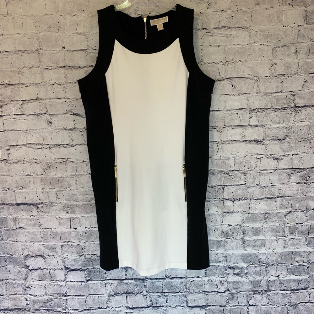 Black and White Sleeveless Dress